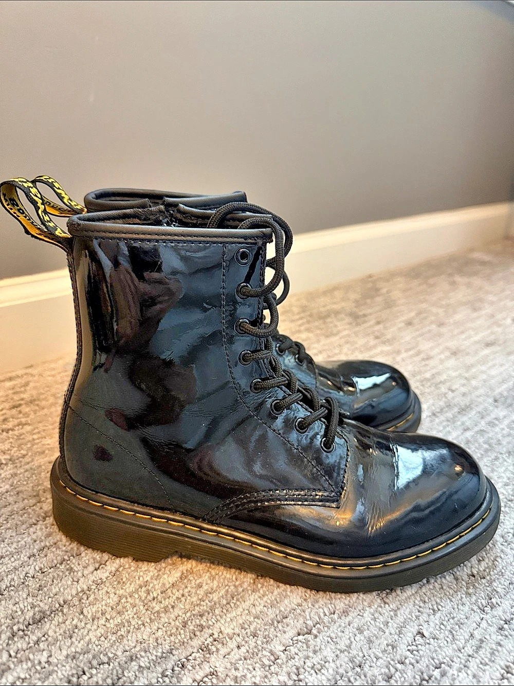 Dr. Doc Martens Black Patent Lamper Combat Boots Size 5